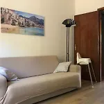 Nichi & Matti Iemmolo's 아파트 *
